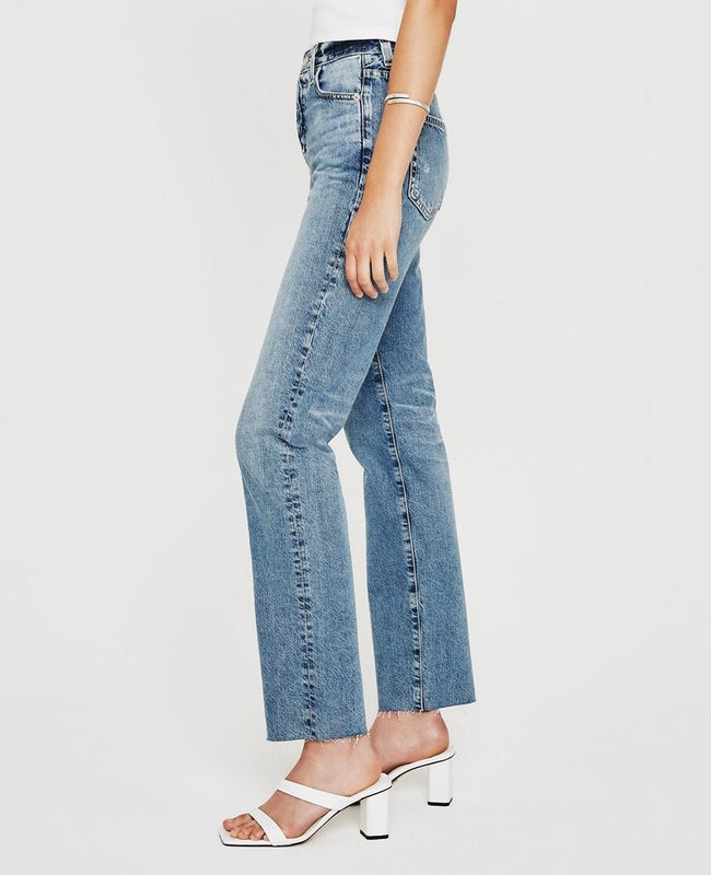 Side Picture of a model wearing the AG Jeans Alexxis Crop high rise vintage straight - CT Grace