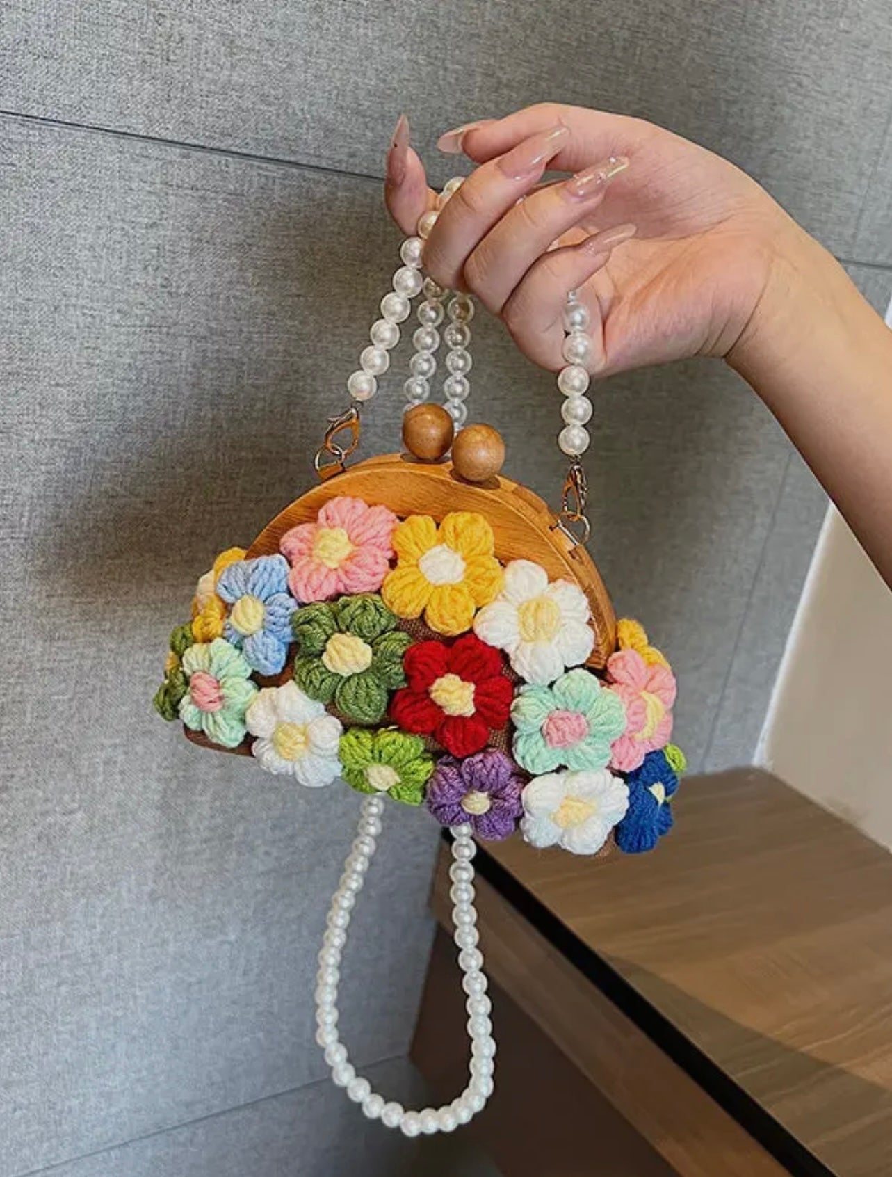 Chains Flower Shape Crossbody Handbag