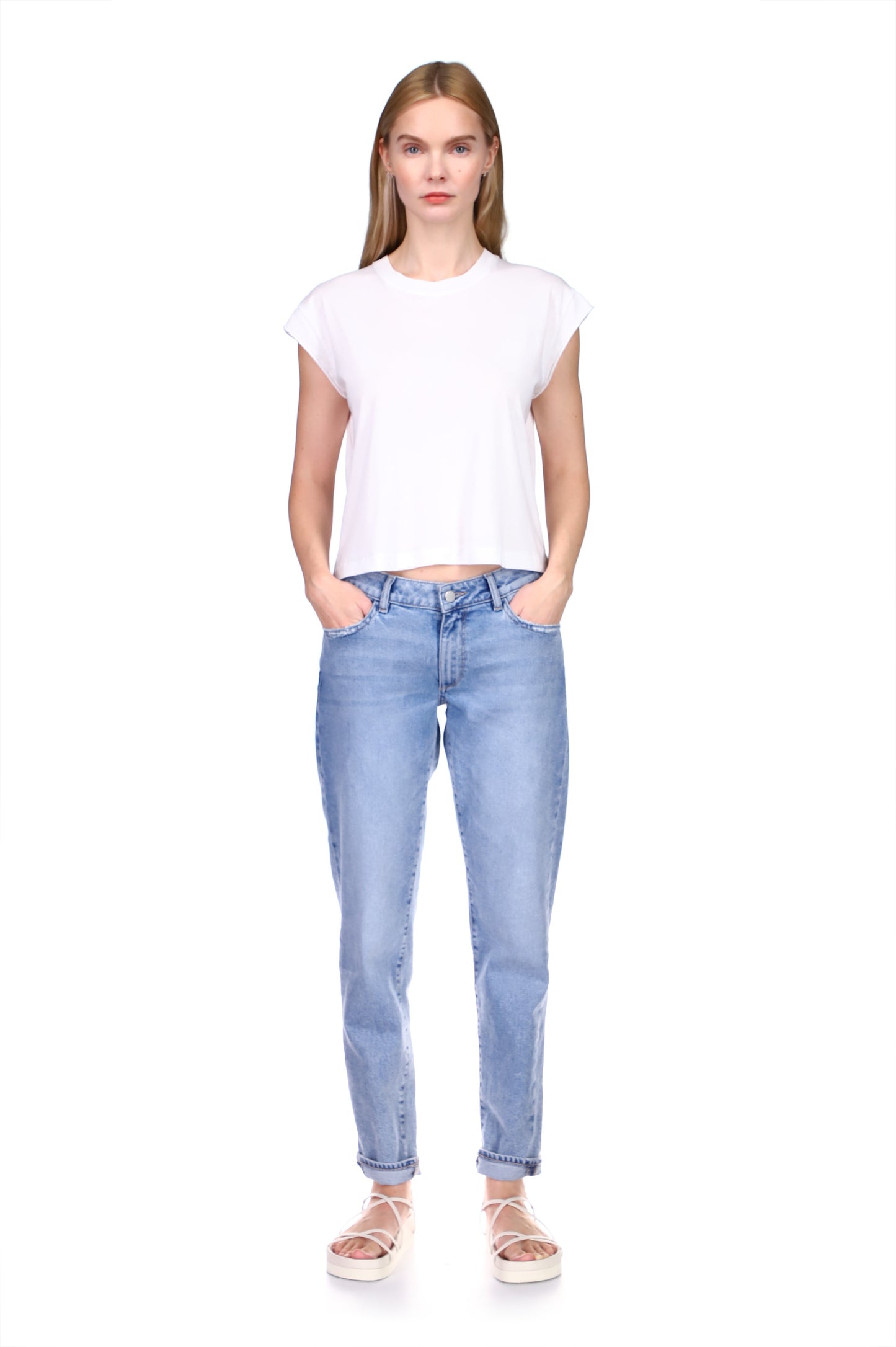 Front Picture of a model wearing the DL 1961 Riley Boyfriend Straight - CT Grace